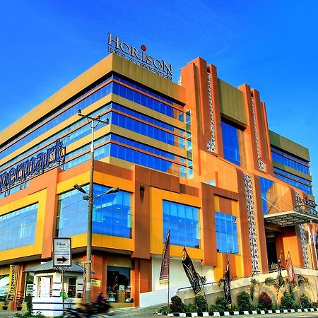 Horison Hotel Pematang Siantar Exteriör bild