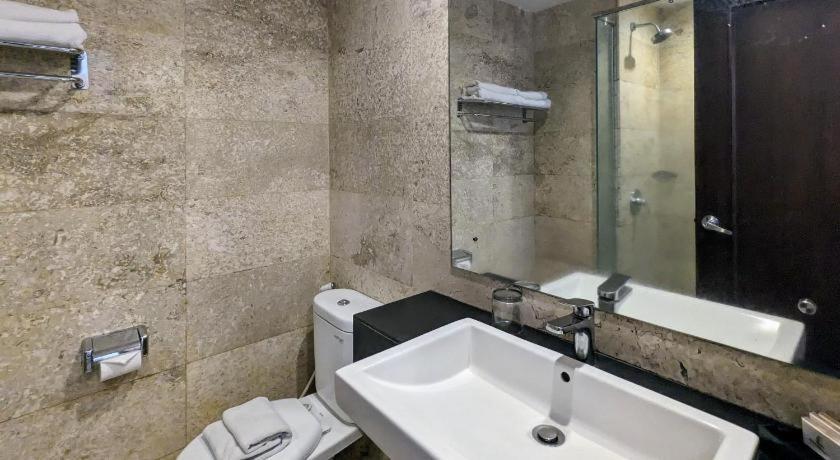 Horison Hotel Pematang Siantar Exteriör bild