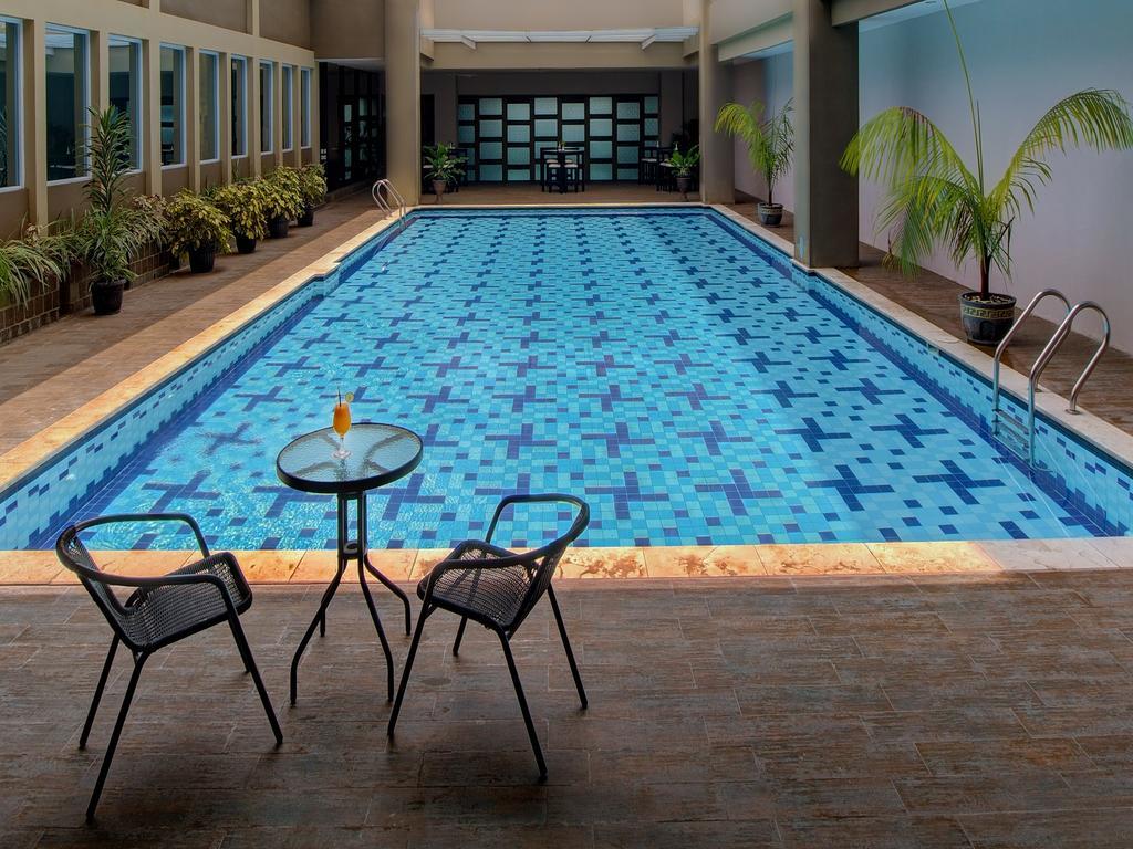 Horison Hotel Pematang Siantar Exteriör bild