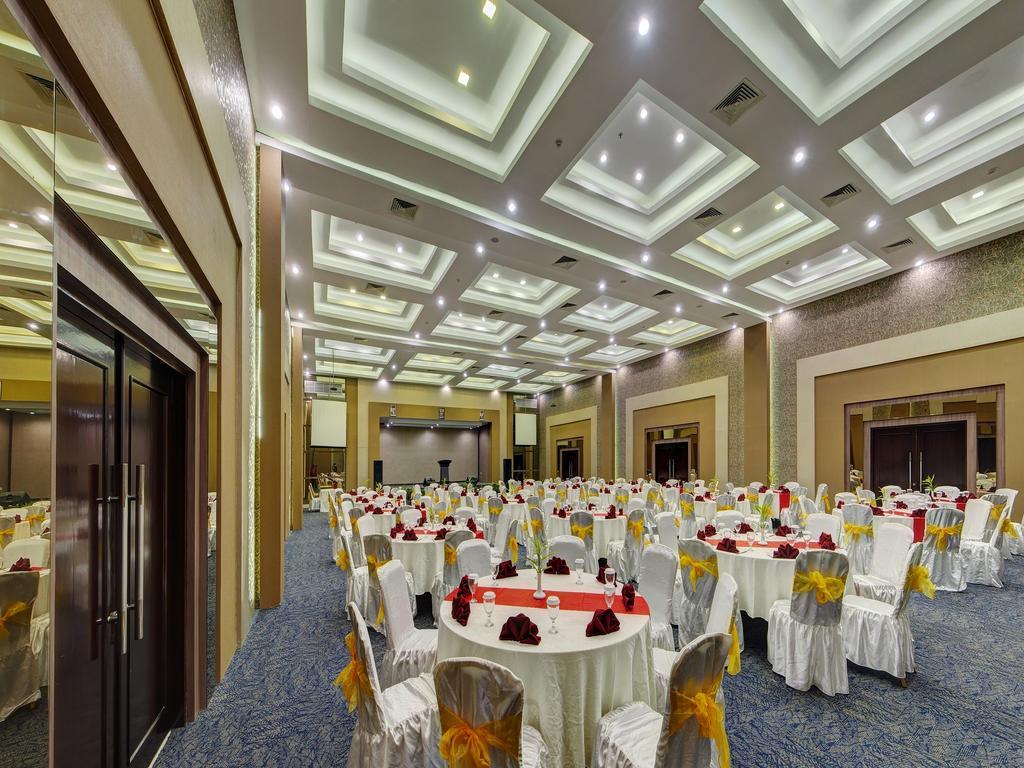 Horison Hotel Pematang Siantar Exteriör bild