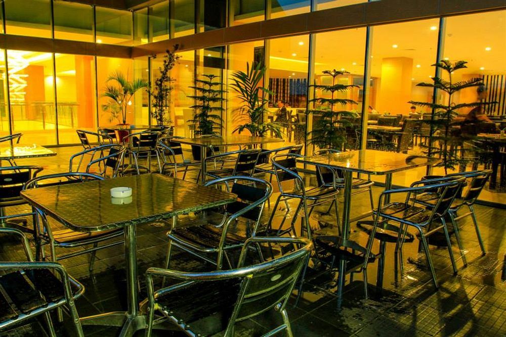 Horison Hotel Pematang Siantar Exteriör bild