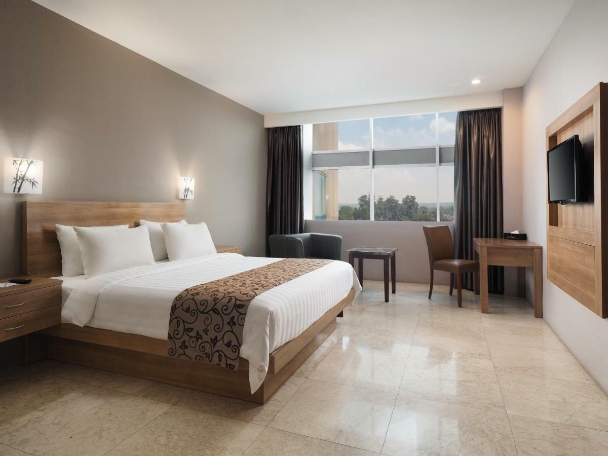 Horison Hotel Pematang Siantar Exteriör bild