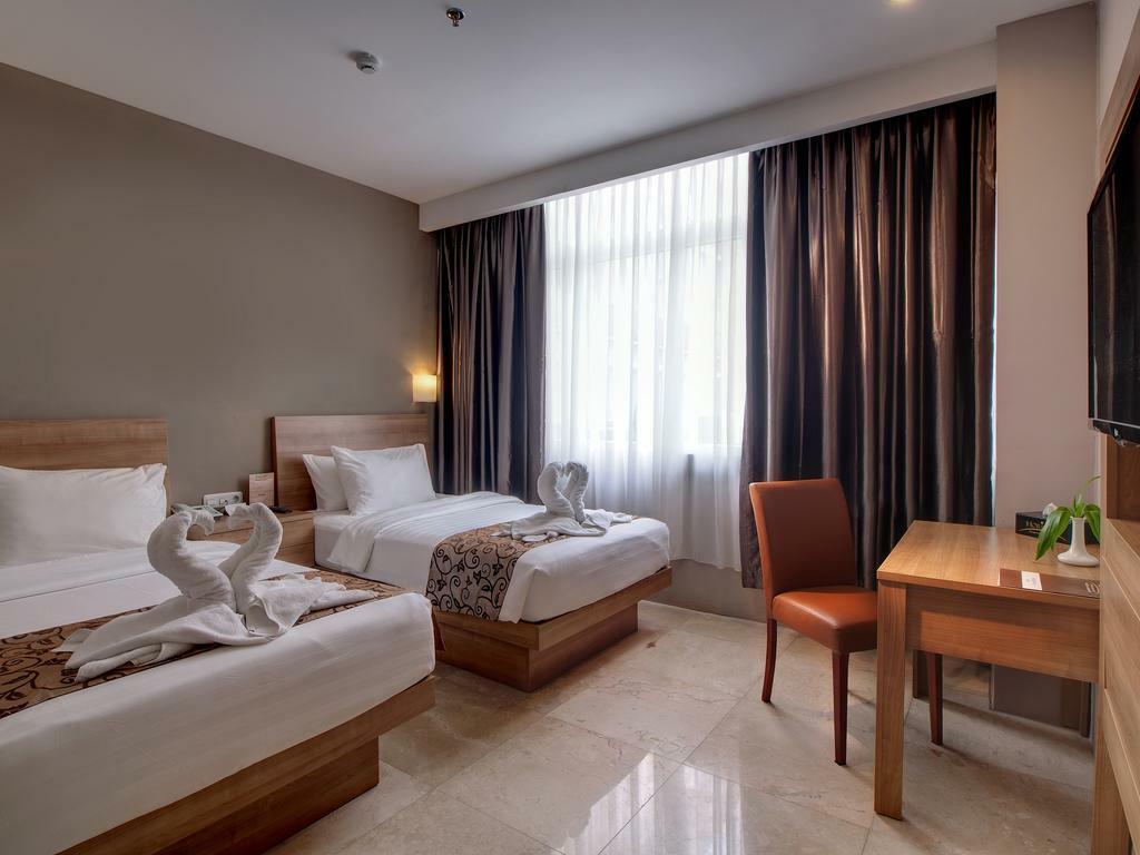 Horison Hotel Pematang Siantar Exteriör bild